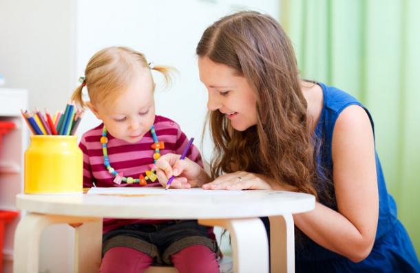 110.000€ par an, voitures de luxe et chef étoilé: une famille cherche une nounou